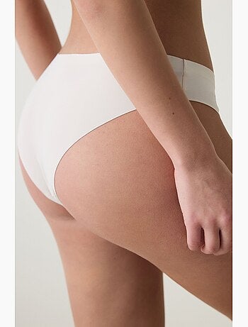 Slip en dentelle à découpe laser invisible penti