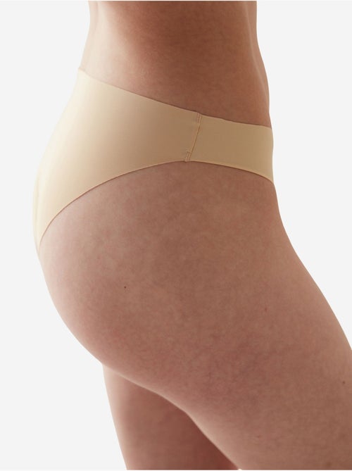 Slip lisse sans couture taille mi-haute à découpe laser penti - Kiabi Slip lisse sans couture taille mi-haute à découpe laser penti - Kiabi