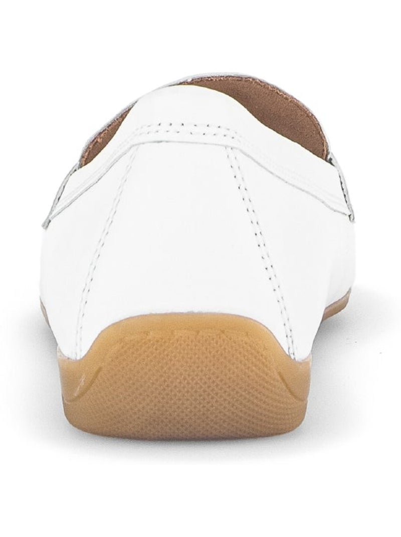Slip-ons blanc en cuir lisse Blanc - Kiabi