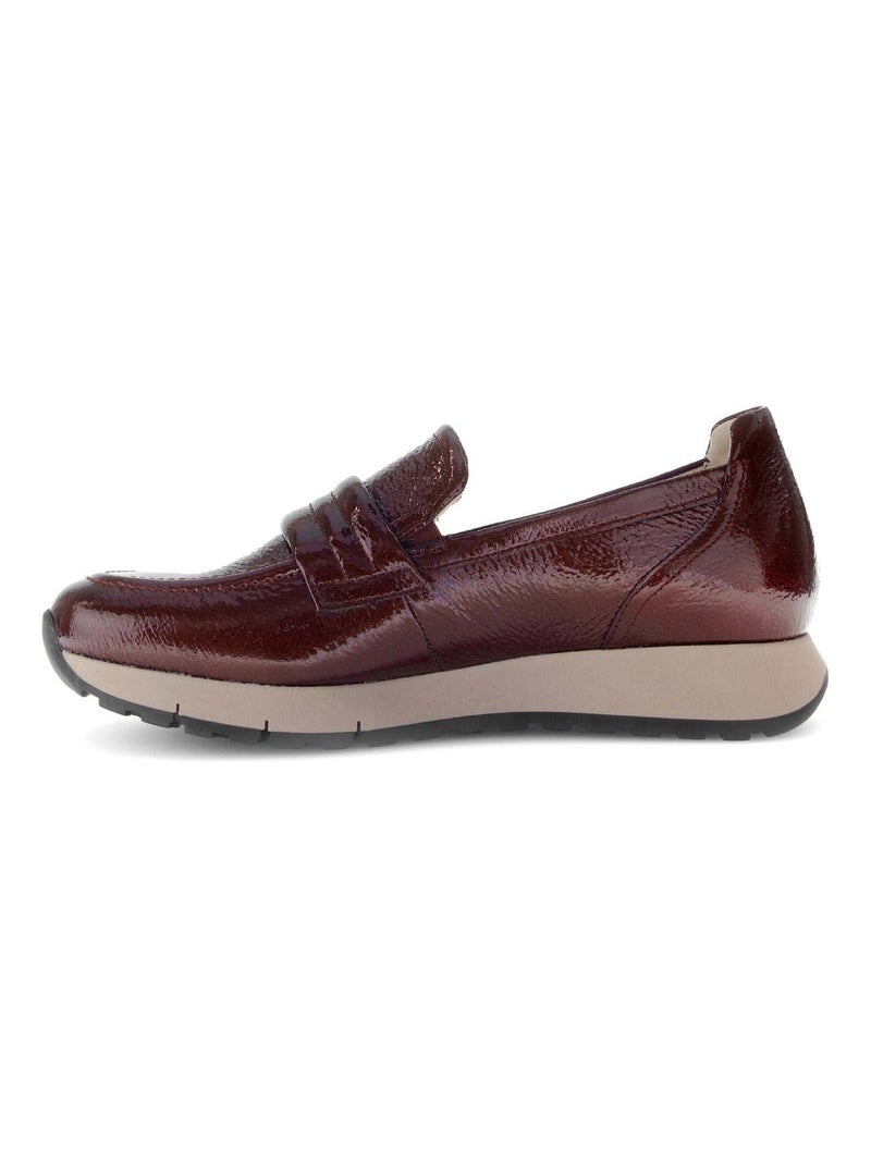 Slippers  en cuir vernis Rouge - Kiabi