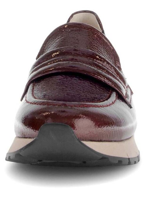 Slippers  en cuir vernis - Kiabi