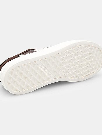 Sneakers à lacets en daim BATA