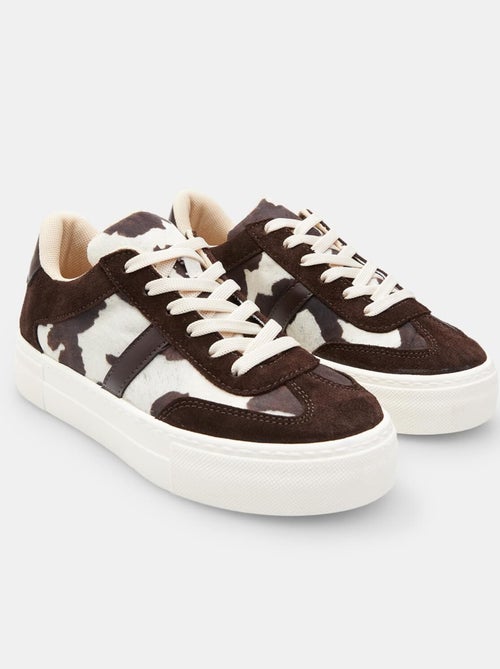 Sneakers à lacets en daim BATA - Kiabi Sneakers à lacets en daim BATA - Kiabi