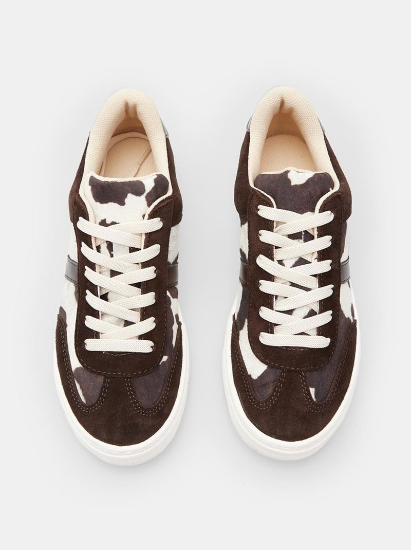 Sneakers à lacets en daim BATA Marron - Kiabi