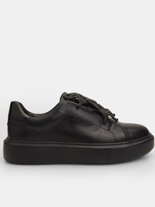Sneakers avec des applications de bijoux BATA