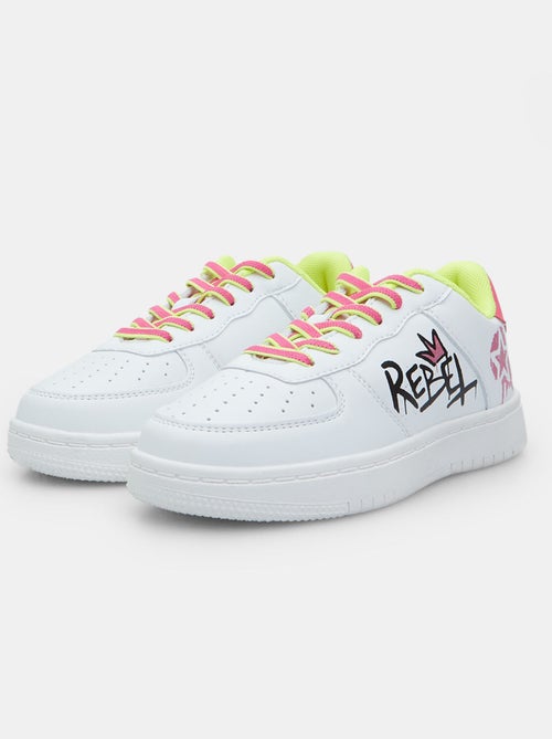 Sneakers avec lacets colorés BATA - Kiabi