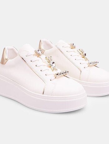 Sneakers avec lacets ornementés BATA