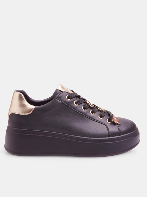 Sneakers avec lacets ornementés BATA - Kiabi