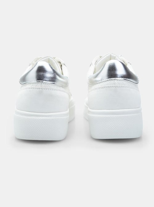 Sneakers avec semelle plateforme BATA - Kiabi Sneakers avec semelle plateforme BATA - Kiabi