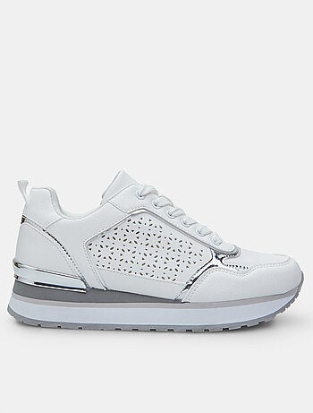 sneakers avec semelle plateforme de 3 cm BATA