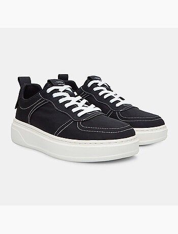 Sneakers bata