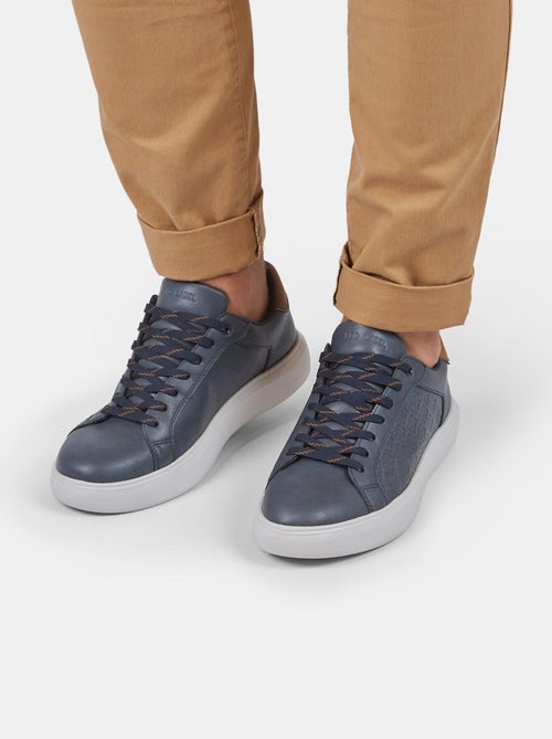 Sneakers Bata Red Label avec logos - Kiabi