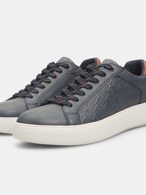 Sneakers Bata Red Label avec logos - Kiabi
