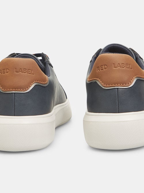Sneakers Bata Red Label avec logos - Kiabi