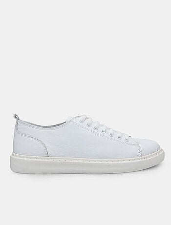 Sneakers en cuir BATA