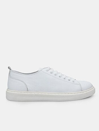 Sneakers en cuir BATA