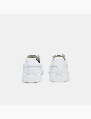Sneakers en cuir BATA