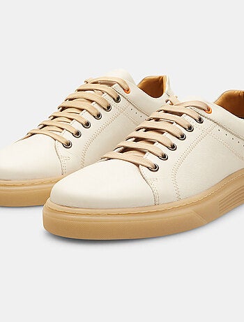 Sneakers en cuir bata