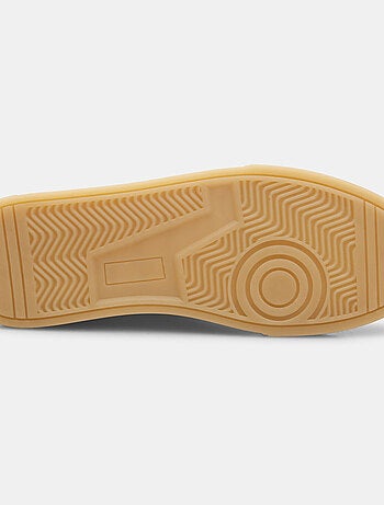 Sneakers en cuir bata