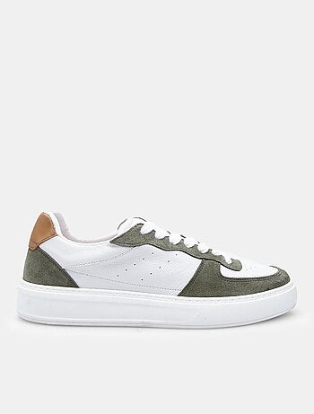 Sneakers en cuir confortables BATA