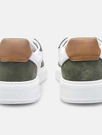 Sneakers en cuir confortables BATA