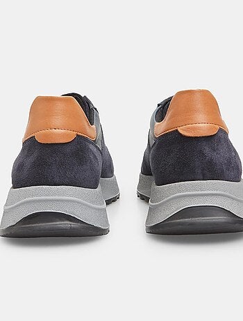 Sneakers en daim BATA