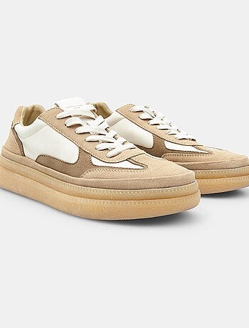 Sneakers en daim confortables BATA