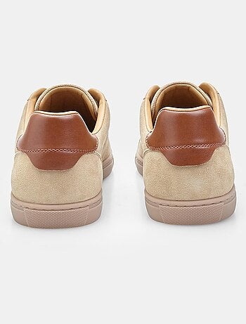 Sneakers en daim confortables BATA