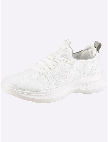 Sneakers matière textile agréable à porter - taille standard - helline