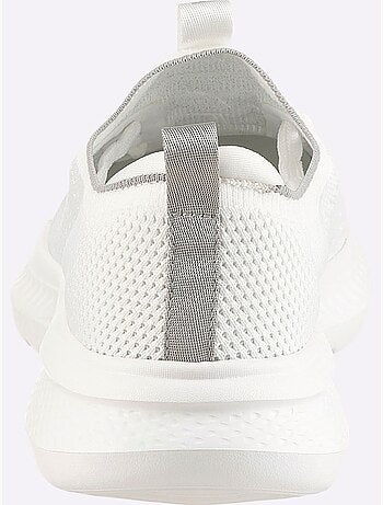 Sneakers matière textile agréable à porter - taille standard - helline