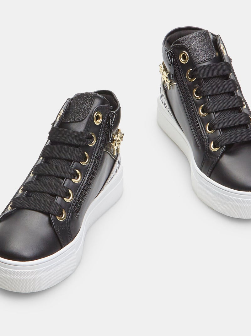 Sneakers montantes avec chaîne en étoile BATA Noir - Kiabi