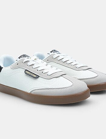 Sneakers north star striker bata