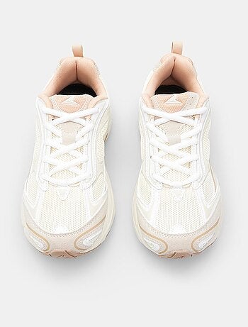 Sneakers power zeta relic bata
