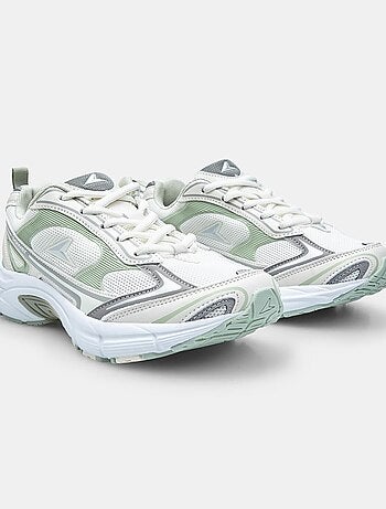 Sneakers power zeta relic bata