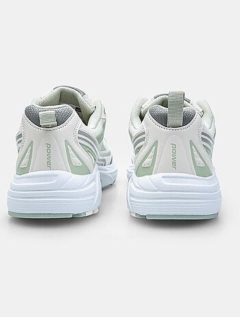 Sneakers power zeta relic bata