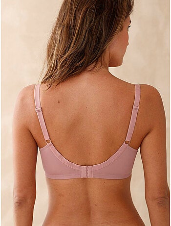 Soutien-gorge à armatures emboîtant