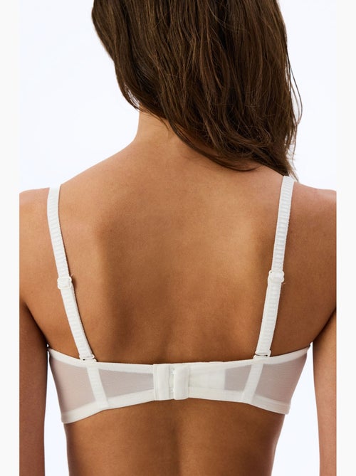 Soutien-gorge à motif nœud et cœur brisé brodé, rembourré, push-up penti - Kiabi Soutien-gorge à motif nœud et cœur brisé brodé, rembourré, push-up penti - Kiabi