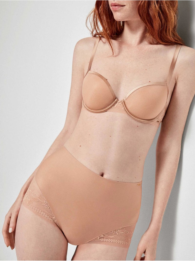 Soutien-gorge avec armature et bonnets en mousse ultralégère Rose - Kiabi