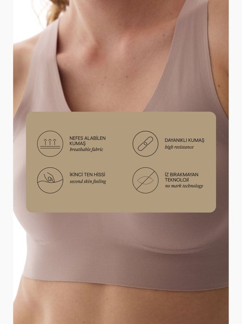 Soutien-gorge de sport zero feel à maintien moyen et coussinets amovibles penti - Kiabi Soutien-gorge de sport zero feel à maintien moyen et coussinets amovibles penti - Kiabi