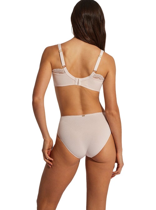 Soutien-gorge emboîtant armaturé confort Matilda - Kiabi Soutien-gorge emboîtant armaturé confort Matilda - Kiabi