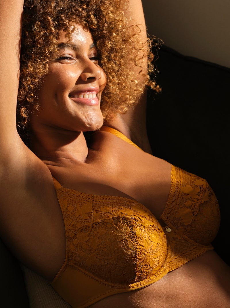 Soutien-gorge emboitant en dentelle avec armatures 'Sans Complexe' Jaune - Kiabi