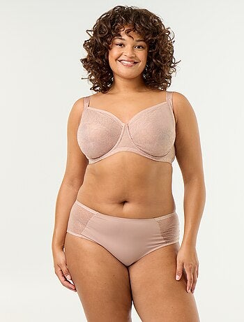 Soutien-gorge emboitant en dentelle