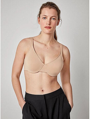 Soutien-gorge grande capacité avec armature et sans mousse.
