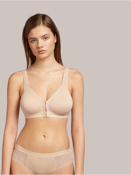 Soutien-gorge post-opératoire en collaboration avec AECC - Kiabi