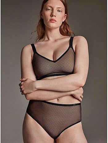 Soutien-gorge sans armature à capacité avec mousse amovible