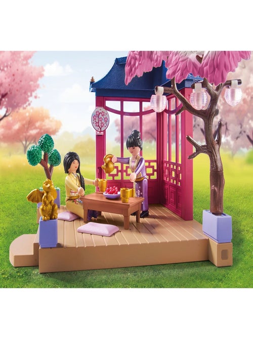 Specials Jardin asiatique avec deux personnages et pandas - Kiabi