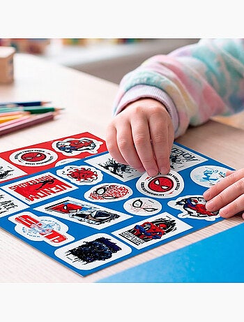 Spiderman coffret de dessin avec accessoires +3 ans