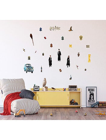 Sticker Harry Potter - tous les personnages avec une voiture bleue - 1 planche 42,5 x 65 cm