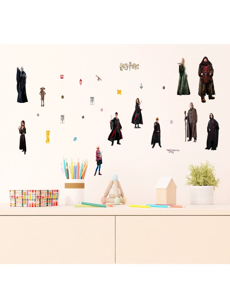 Sticker Harry Potter - tous les personnages d'Harry Potter - 1 planche 30 x 30 cm Multicolore - Kiabi