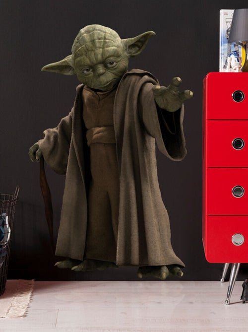 Stickers géant Jedi Yoda Star Wars vue devant meuble rouge - Kiabi